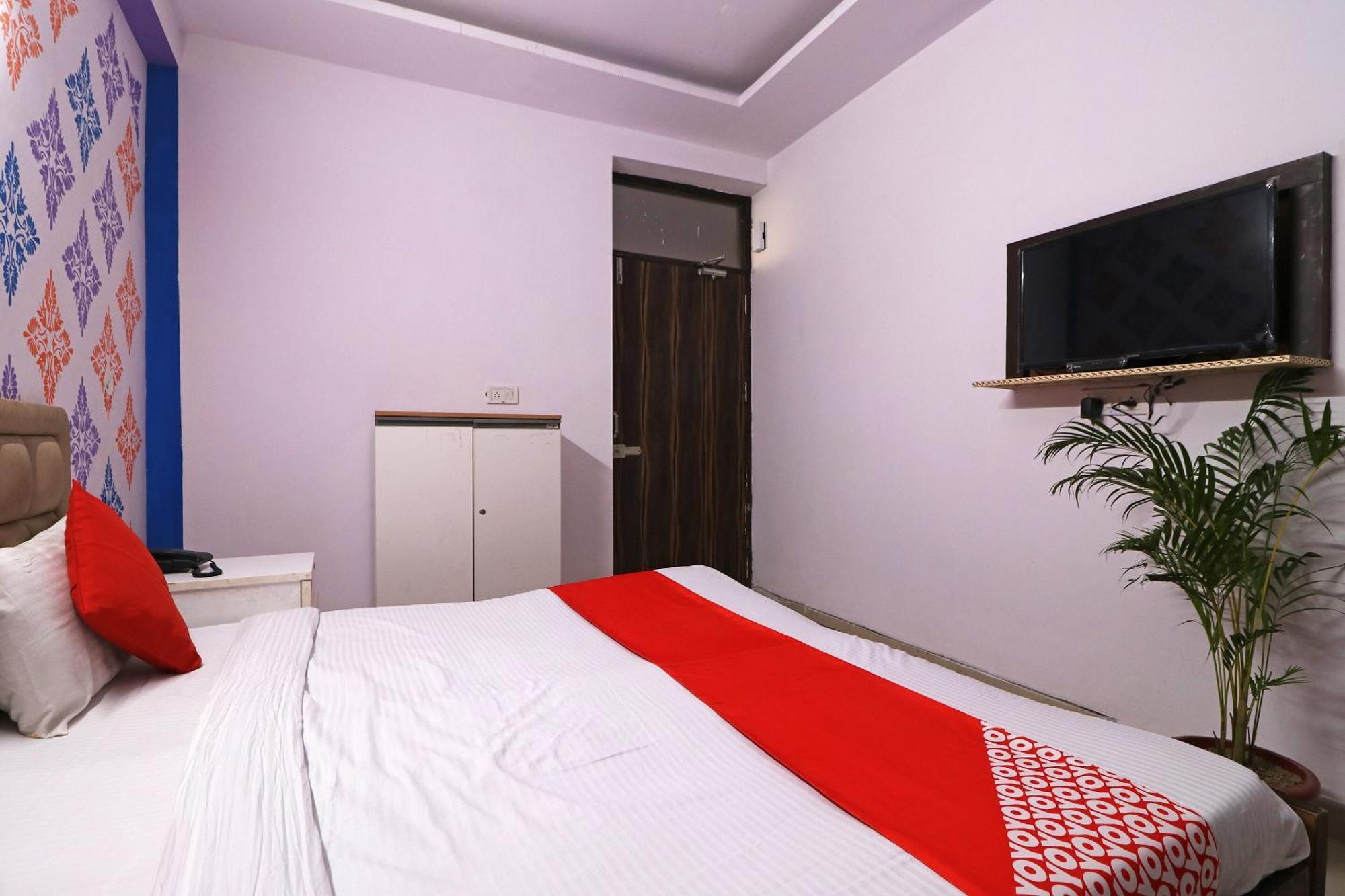 OYO 49535 PK Residency Noida Exterior foto